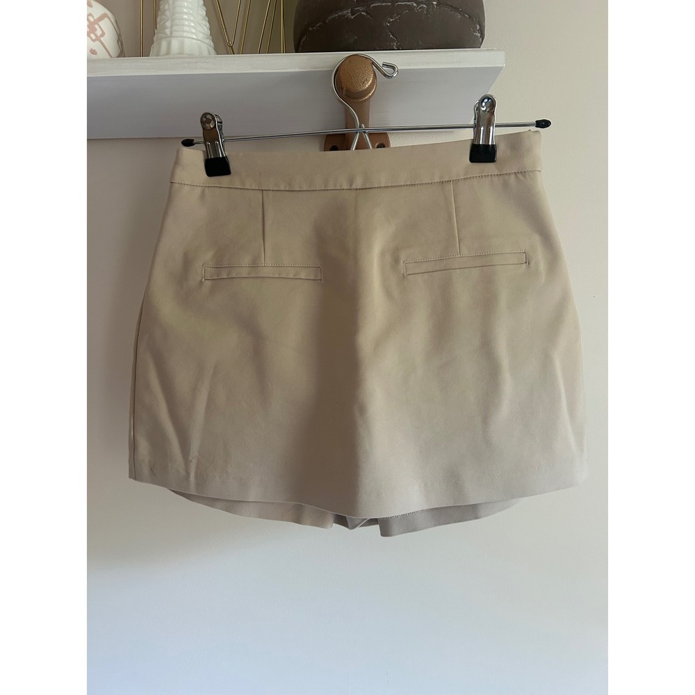 English Factory Womens Mini Shorts Beige‎ Side Zip Pockets Dressy small